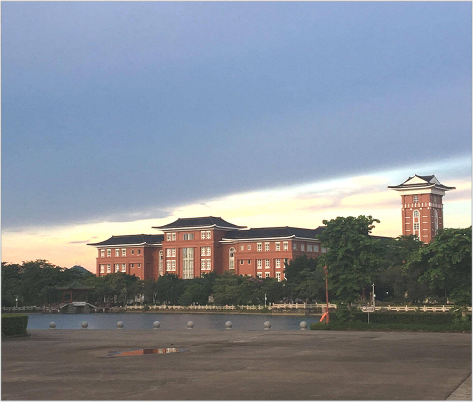 南京医科大学